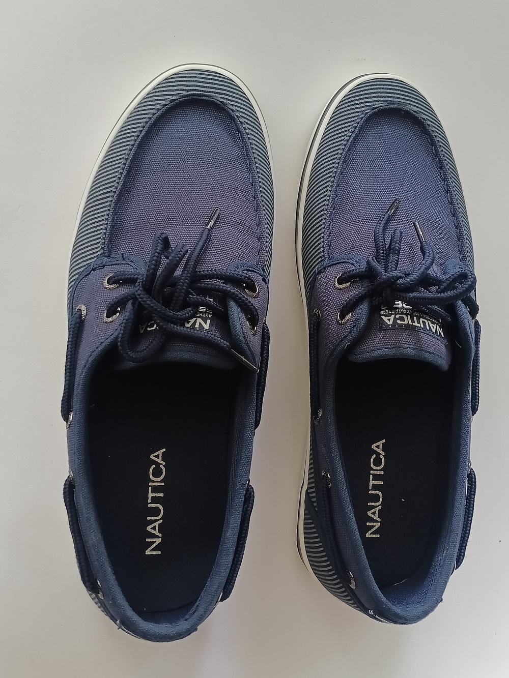 Nautica Men’s Navy Canvas Boat Shoes Size 10.5 Like New